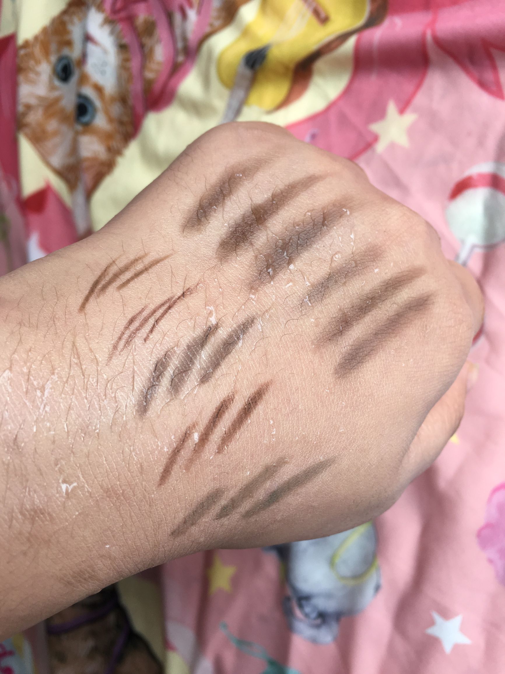 kate眉粉怎么选颜色好看,眉粉画眉教程kate