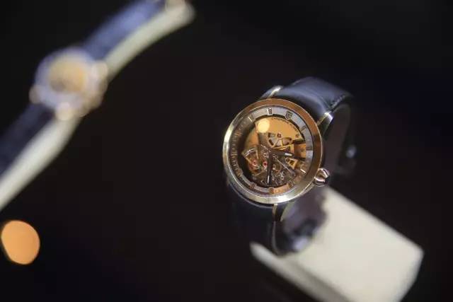 这家钟表俱乐部的地址让我们肃然起敬