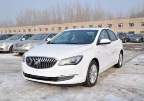 香港与大陆一路之隔,香港大陆两地车