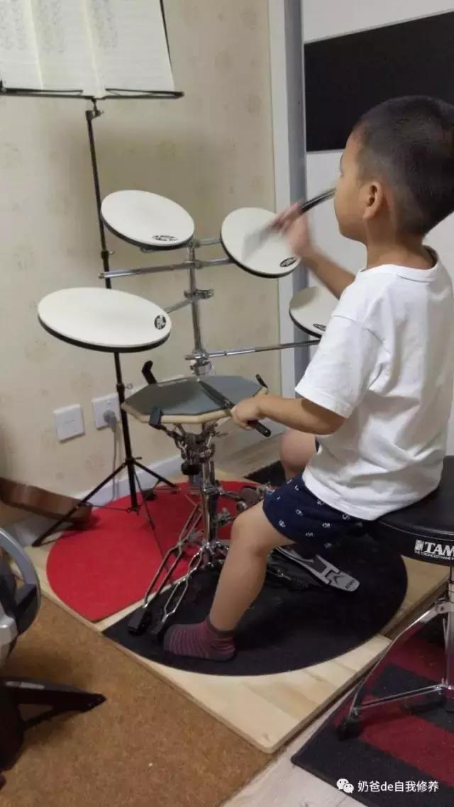 架子鼓是最不适合孩子的乐器 (小男孩学什么乐器架子鼓)