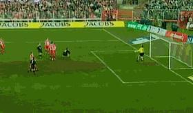 足球场上另类搞笑合集,足球场上的搞笑集锦