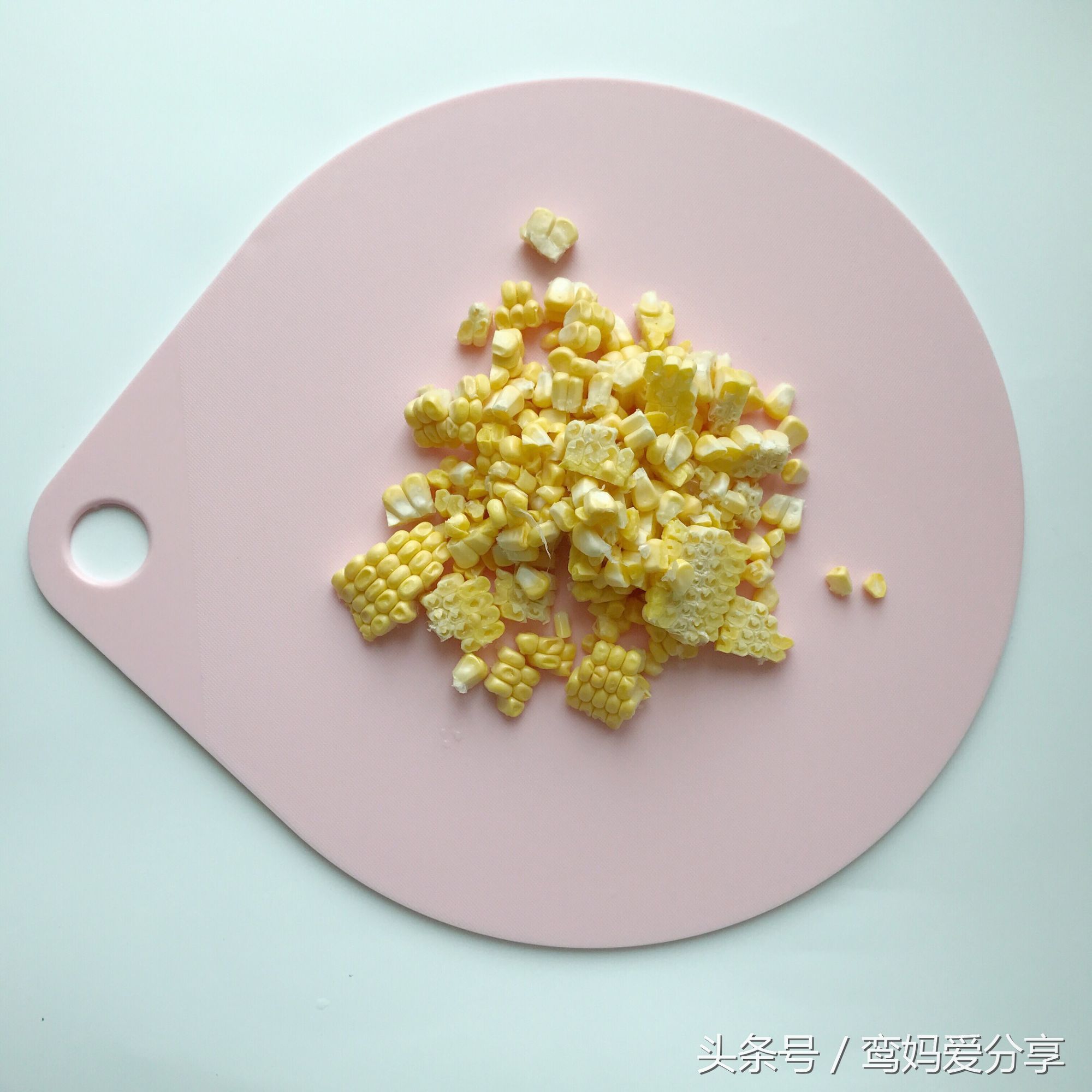 宝宝辅食土豆蔬菜饼防便秘,宝宝通便辅食玉米鸡蛋饼