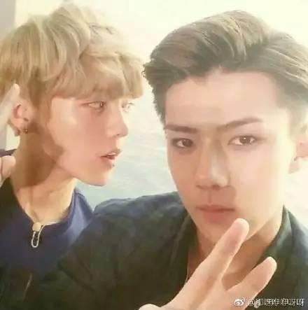 白敬亭鹿晗刘昊然嘎嘎原视频,刘昊然白敬亭鹿晗