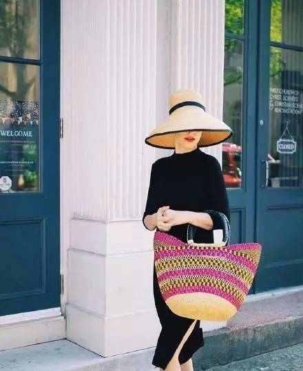 最近整个时尚圈都中了这个包包的毒!