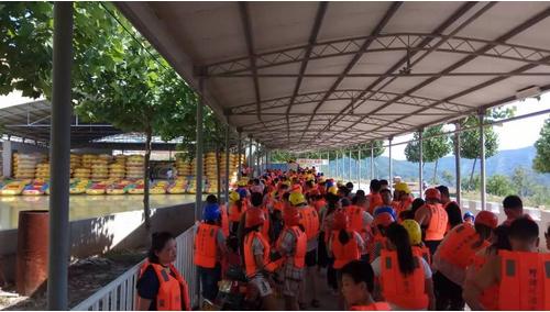 不能再忍了还得忍,不能再忍完整版