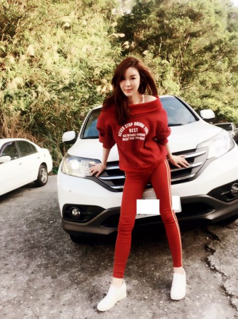 陈国华老婆lvy开本田CRV接小孩不小心撞到宾利，赔了一百多万