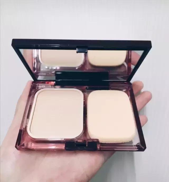 乔妹用的什么粉底液,乔妹粉底