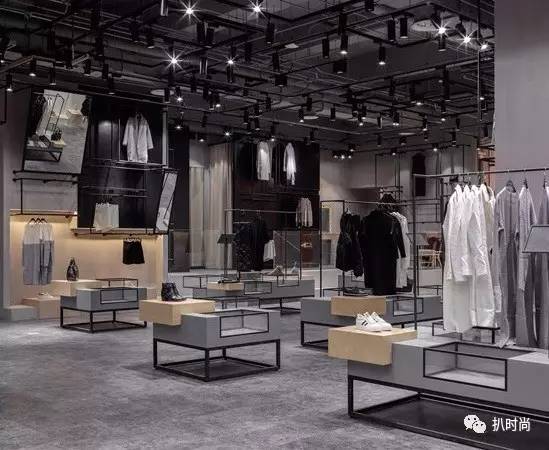 新手做服装是先拿货还是看货,新手做服装应该大量铺货吗