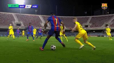 足球绝代双骄之——梅西——球门颤抖吧！