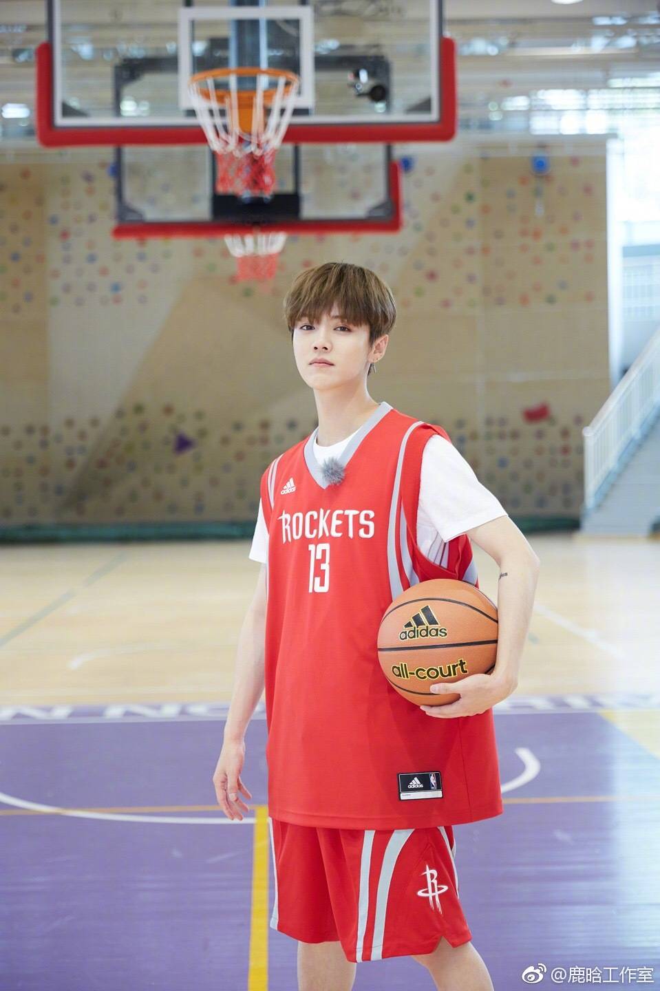 约吧大明星鹿晗高清,鹿晗篮球视频