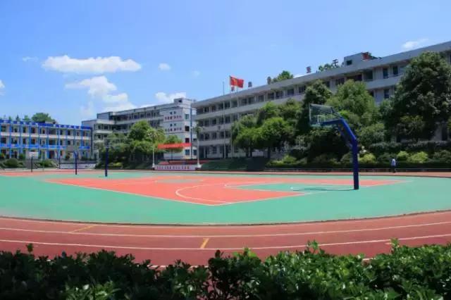 余庆5人足球场,余庆在建工程