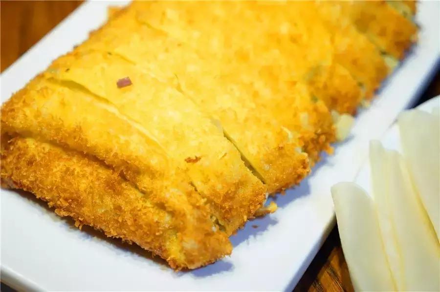 蒙眼用剪刀做面，服了！这么牛X的店居然系佛山的10年老字号！东家好吃才是硬道理！