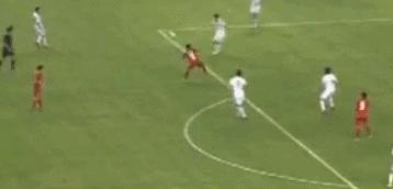 他消极比赛酿国足最大惨败,断送国脚生涯逼恒大祭出国八条