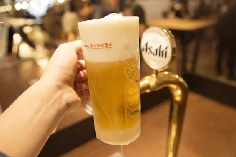 全国首家！能喝啤酒的绿色KFC你101%没吃过！热压帕尼尼、北美甜薯条……KPRO餐厅，要被挤爆啦！