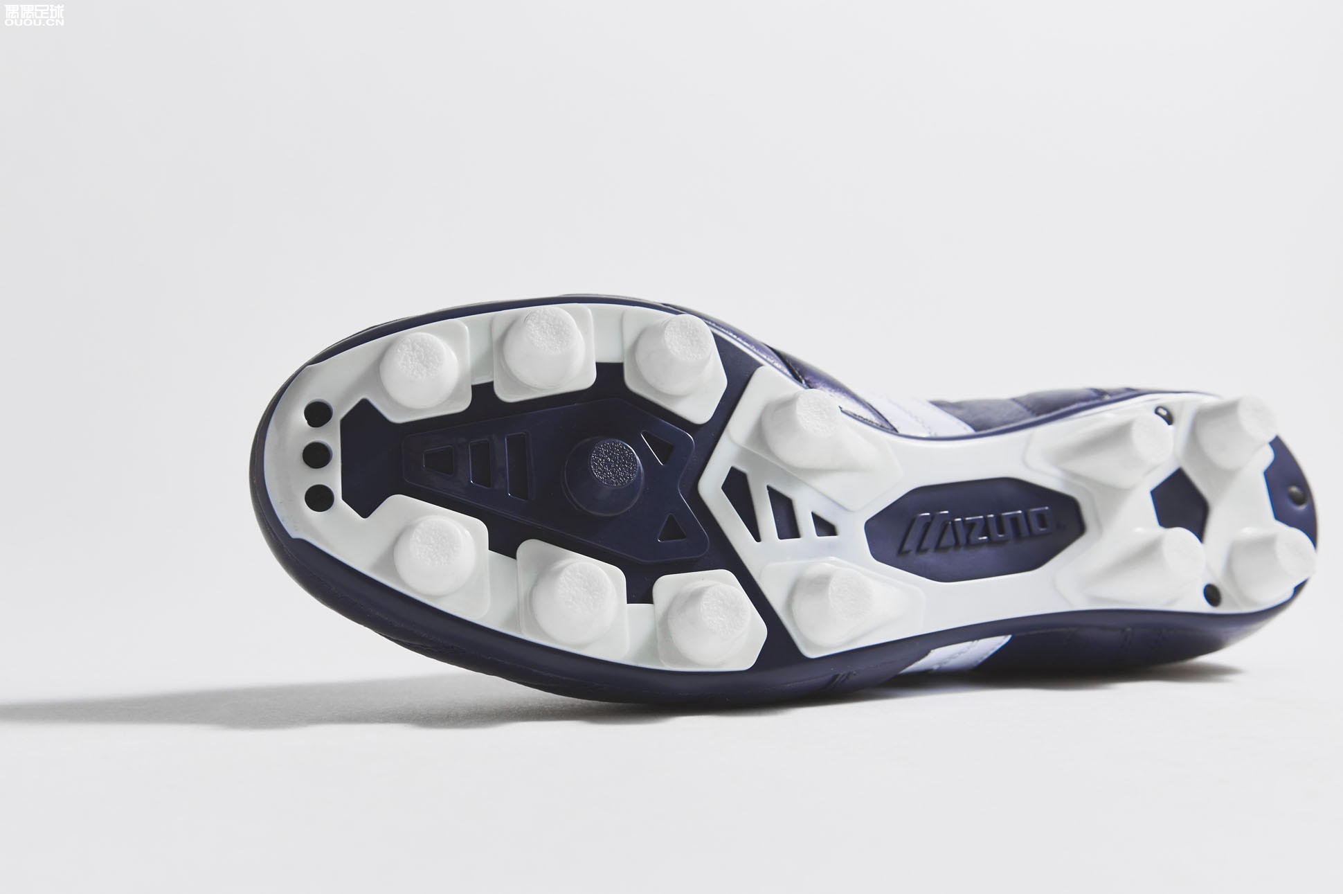美津浓moreliaas碎钉足球鞋,美津浓moreliaii碎钉足球鞋男评测