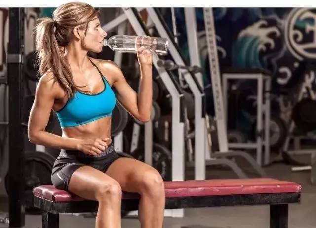 运动各阶段喝什么？！4种饮品让健身效果事半功倍