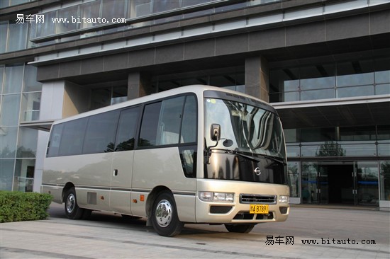 日产碧莲中巴客车怎么样碧莲尺寸动力实车解析