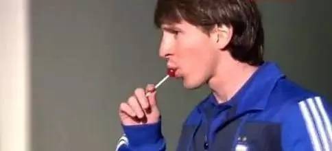 c罗招牌动作广告,c罗首秀宣传