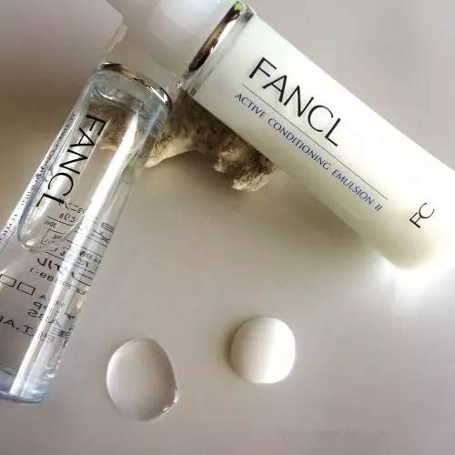 夏天用什么样的水乳啊,夏天要用水乳精华吗