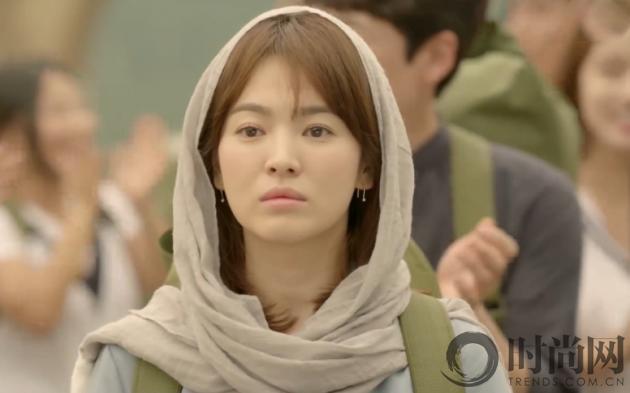 太阳的后裔宋慧乔逆光,宋慧乔同款太阳的后裔蓝色小西装