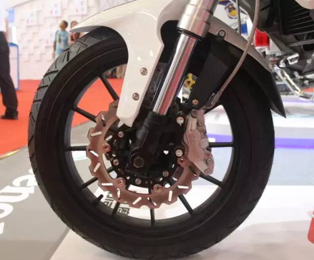 蓝巡300新款价格,300蓝圈夜光效果