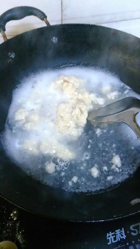 宝宝拉肚子吃白粥加点盐可以吗,妈妈受凉拉肚子