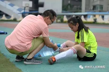 四川成都一小学足球,学校足球队毫无悬念夺冠