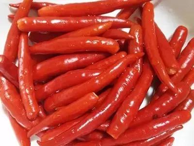 爽口的凉菜拌葱丝解腻 (凉菜下酒菜凉拌红萝卜丝)