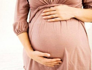 预产期到了肚子还没动静正常吗,预产期到了肚子还没下去怎么办