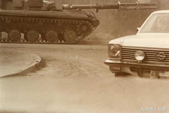 奔驰g级和切诺基,奔驰g和大切诺基