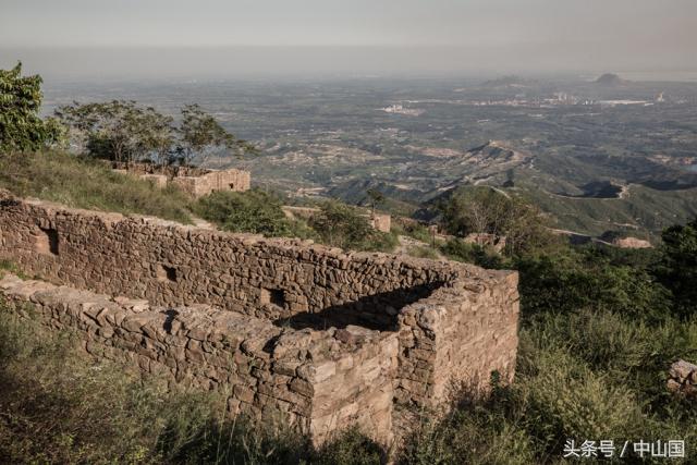 石家庄平山山顶日军碉堡群,太行山战场遗址