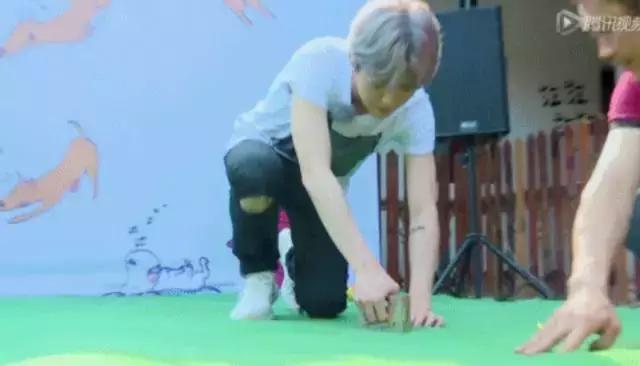 鹿晗约吧大明星,鹿晗关晓彤2017新年愿望