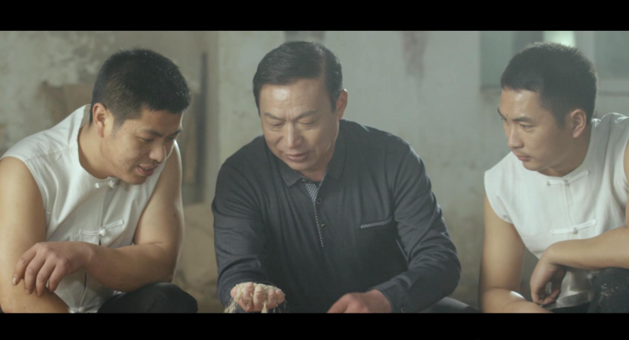 酿酒大师?谈不上,我只是个对酿酒存着敬畏之心的酿酒工