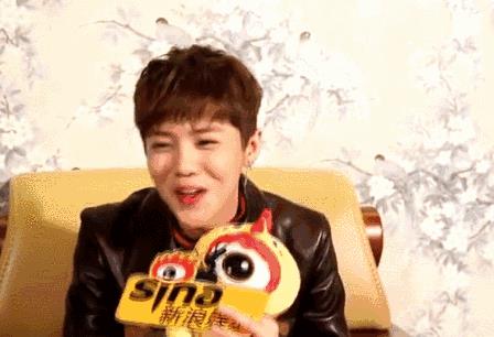 鹿晗被路人偶遇的视频,鹿晗早期被路人偶遇