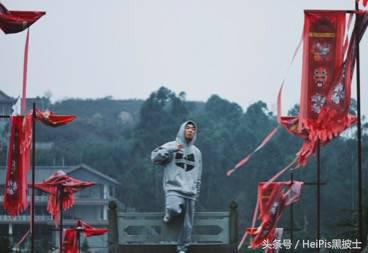 周龙自律,周龙跟谁是情侣