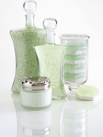 背上出痘痘很痒,睡不着背上痘痘