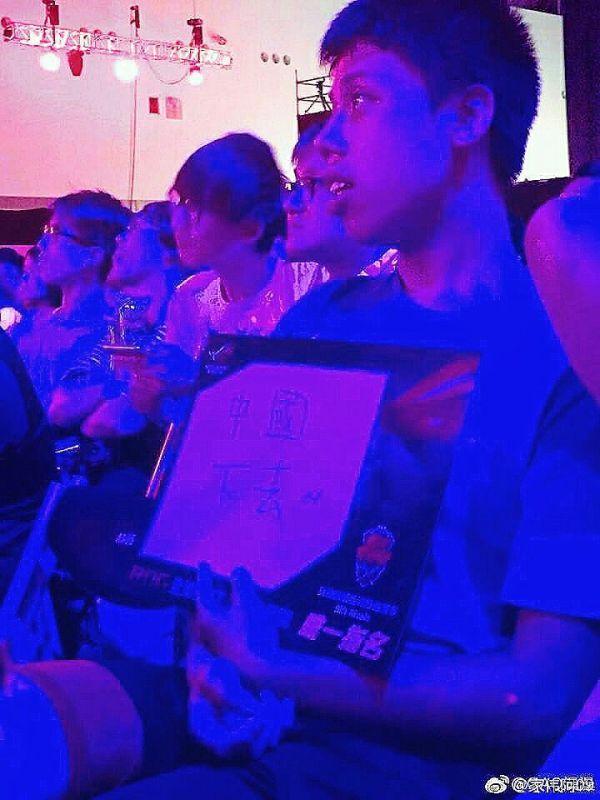 逆境重生，记LPL豪夺亚洲最强称号