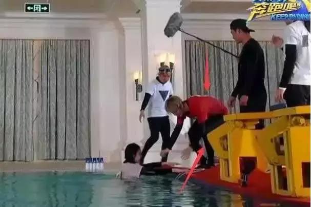 鹿晗迪丽热巴与鹿晗乔欣对比,鹿晗乔欣和鹿晗热巴