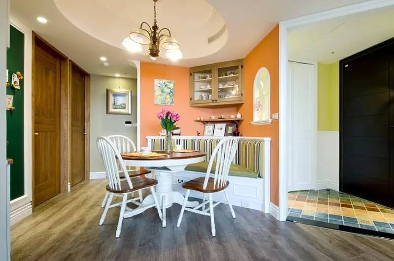 卡座式家庭餐厅实用吗,卡座式餐厅舒适又实用