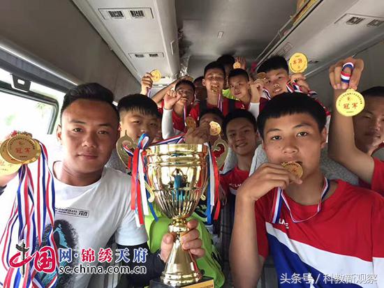 全国青少年足球总决赛广州队,厉害了参赛队伍高分拿下一等奖