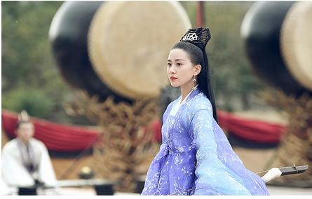 学醉玲珑诗宝撩人硬糖妆