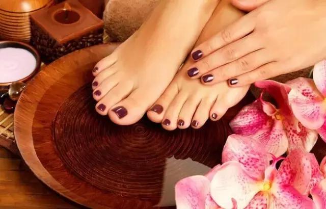 经期腹泻怎么调理,女性经期为什么会导致腹泻