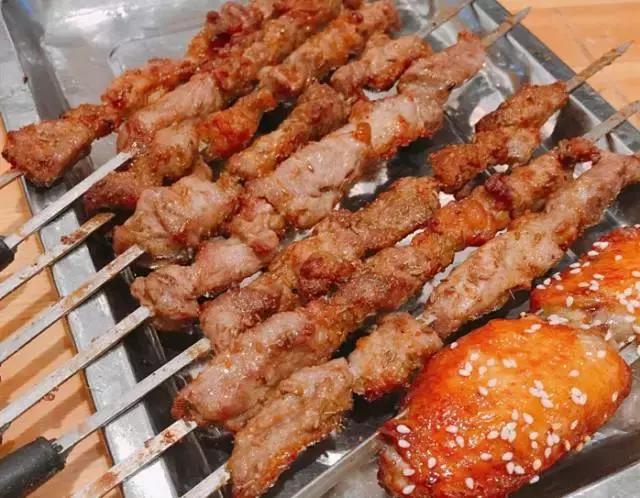 这是一条凶残的推送！8家“食肉兽”必吃的店！一口入魂···