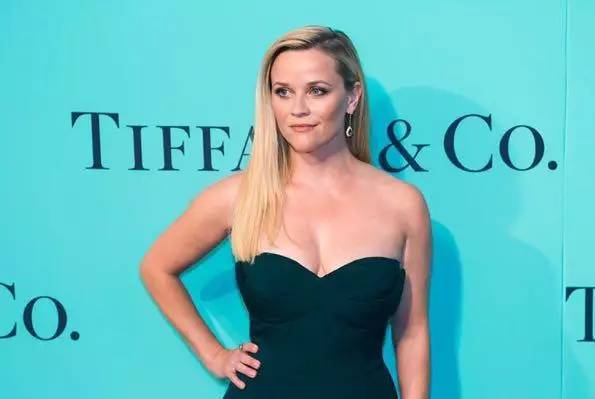 刘雯倪妮穿衣搭配图,杨幂刘雯谁最漂亮