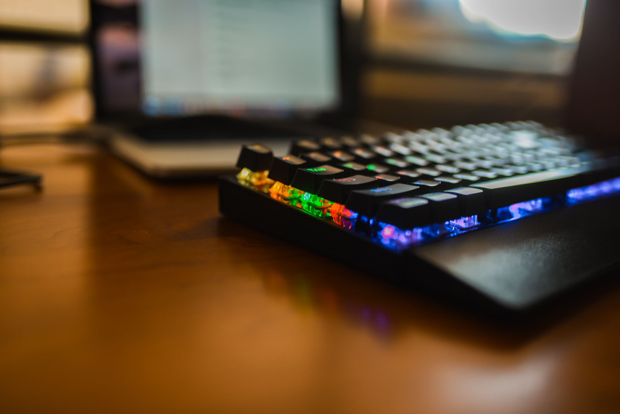 百元价位带背光的键盘,百元左右的机械键盘测评