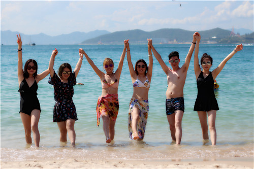 有些人不知哪里好但谁都代替不了,有些人说不上哪里好但谁都替不了