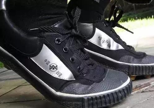 球鞋满满的回忆,8090后的回忆球鞋