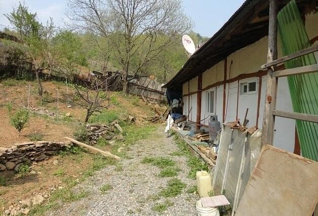 闺蜜远嫁韩国农村,闺蜜嫁到农村见到房子惊呆了