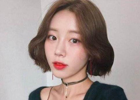 任何脸型都适合中分吗女生,怎么样才能留一个好看自然的中分