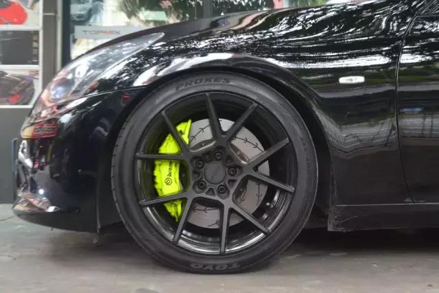 汽车改装的“鲍鱼”卡钳总有一款合你口味